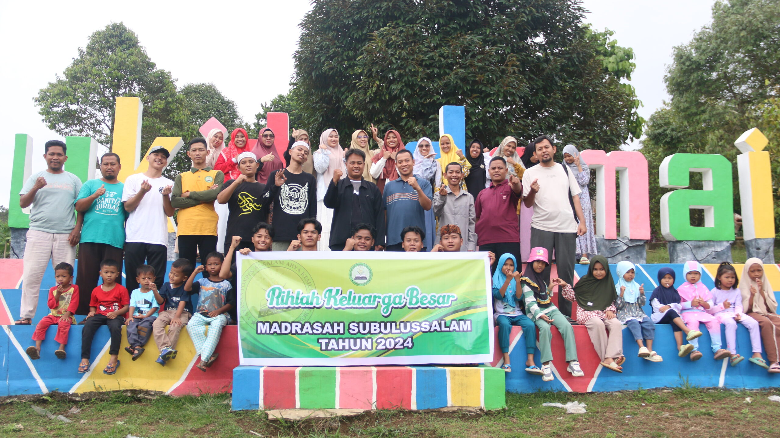 Keceriaan Keluarga Guru Madrasah Subulussalam di Taman Pemancingan Grace