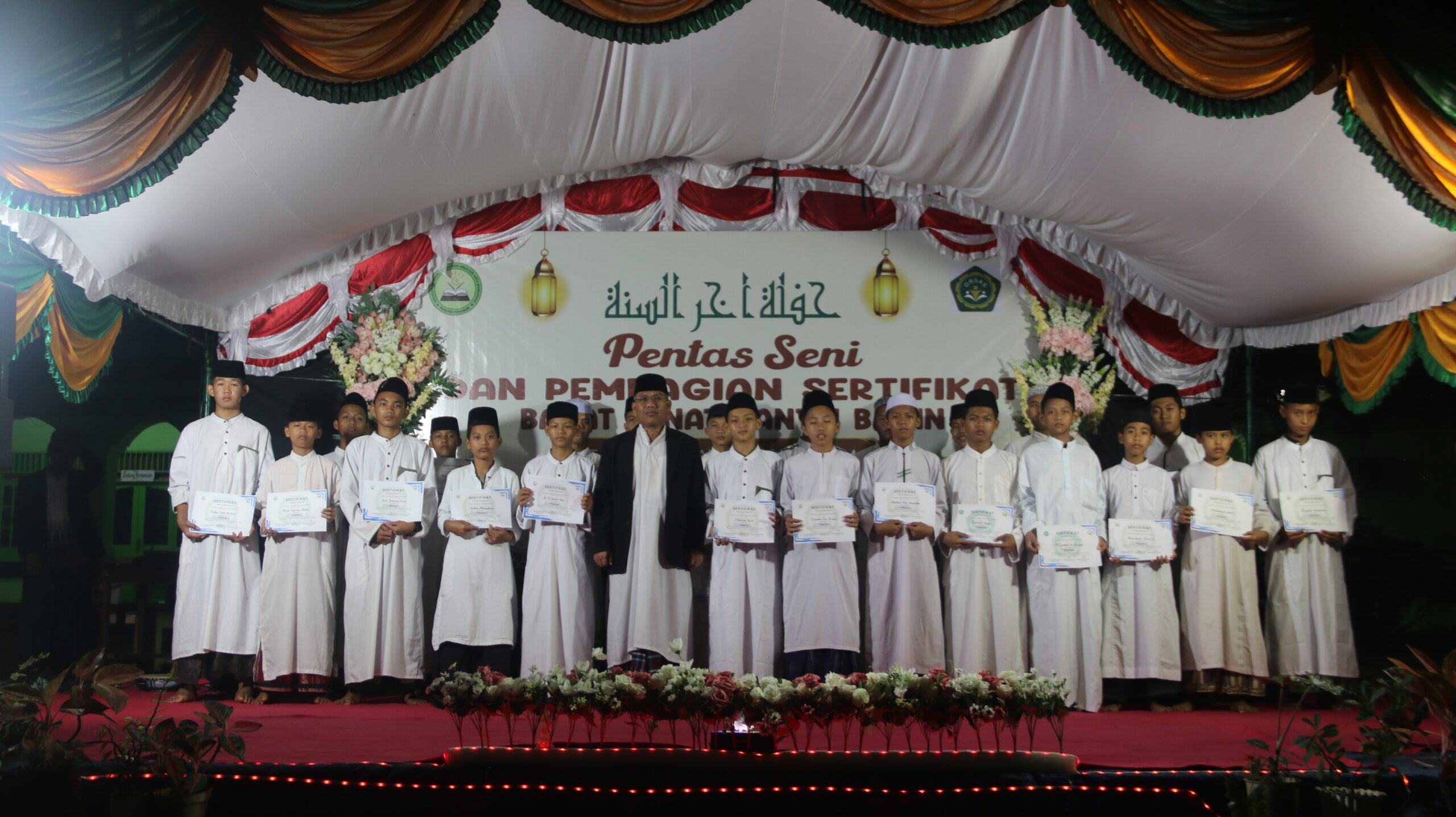 Santri Assalam Unjuk Kreativitas dalam Pentas Seni & Pembagian Sertifikat Bakat Minat